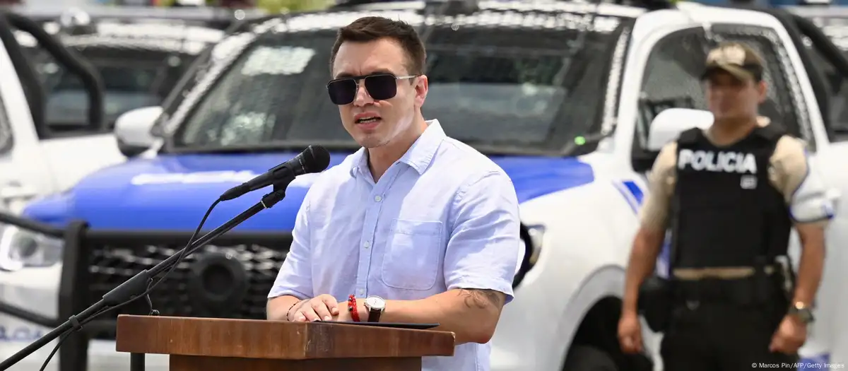 Ecuador intercepta embarcaciones con armas de fuego con ayuda de Estados Unidos noboa