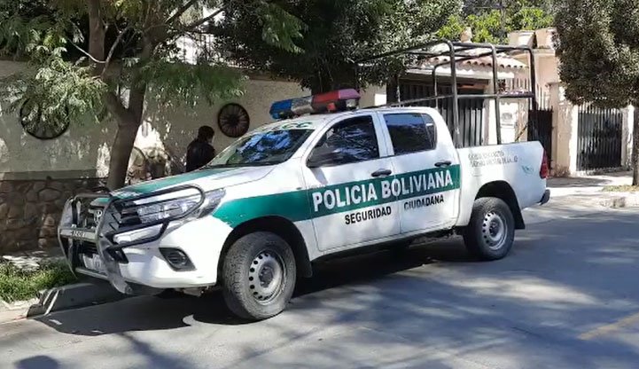Extranjero muere tras ataque armado en La Paz y Policía captura al sospechoso policia 185 allanamiento 0 3