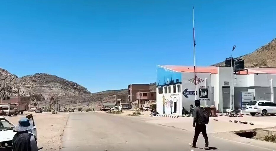 Levantan bloqueo en la carretera Potosí-Sucre tras protesta por falta de combustibles portada 6 768x511 1 1