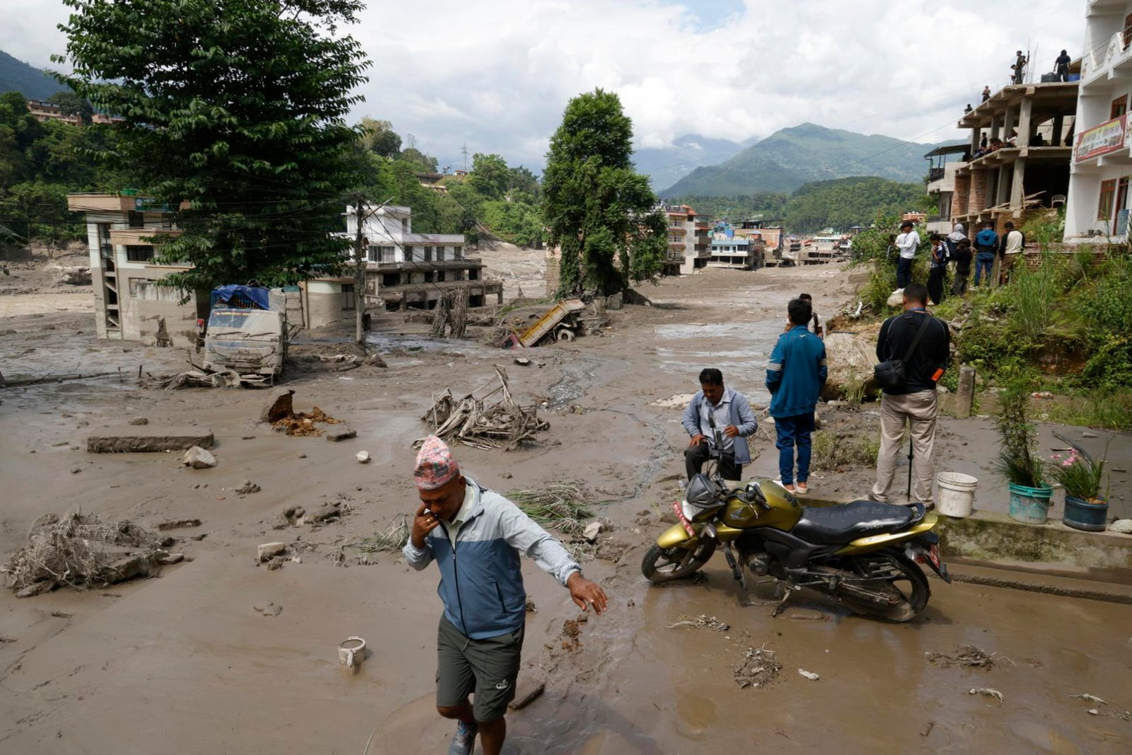 Al menos 16 muertos en Nepal tras una riada en la frontera con China rss efe72deec1753f2d6ab4806e41da9dfa694c16cc05bw