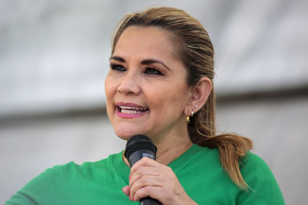 “Dios existe y la justicia divina existe”, dice Áñez tras aprehensión de Arce standard Jeanine Anez