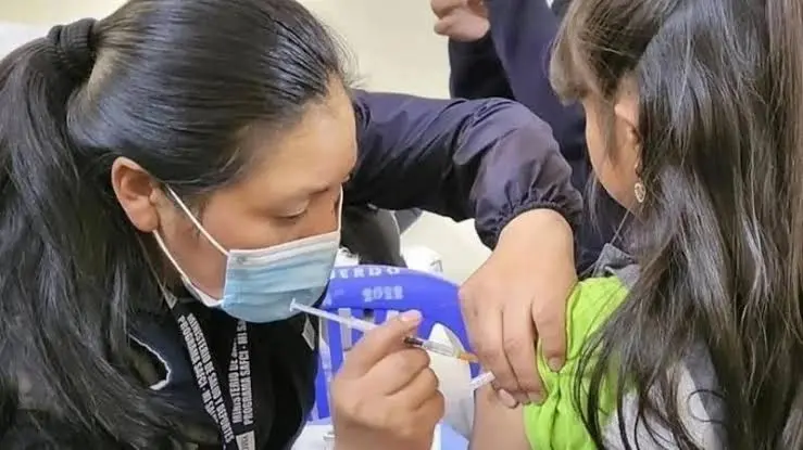 Primer acuerdo del 50/50: gobernaciones ya no pagarán bono de salud ni prediarios vacunacion 1
