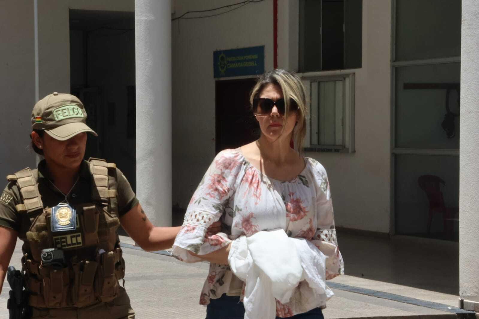 Caso Botrading: Ordenan 90 días de detención preventiva para Gabriela Delgadillo, exgerente de YPFB wmremove transformed 23